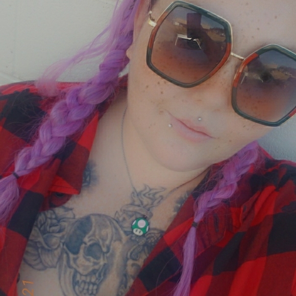 Meet your Posher, Sara - Picture 14 of 16